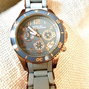 Great unisex Chrono water resistant watch.